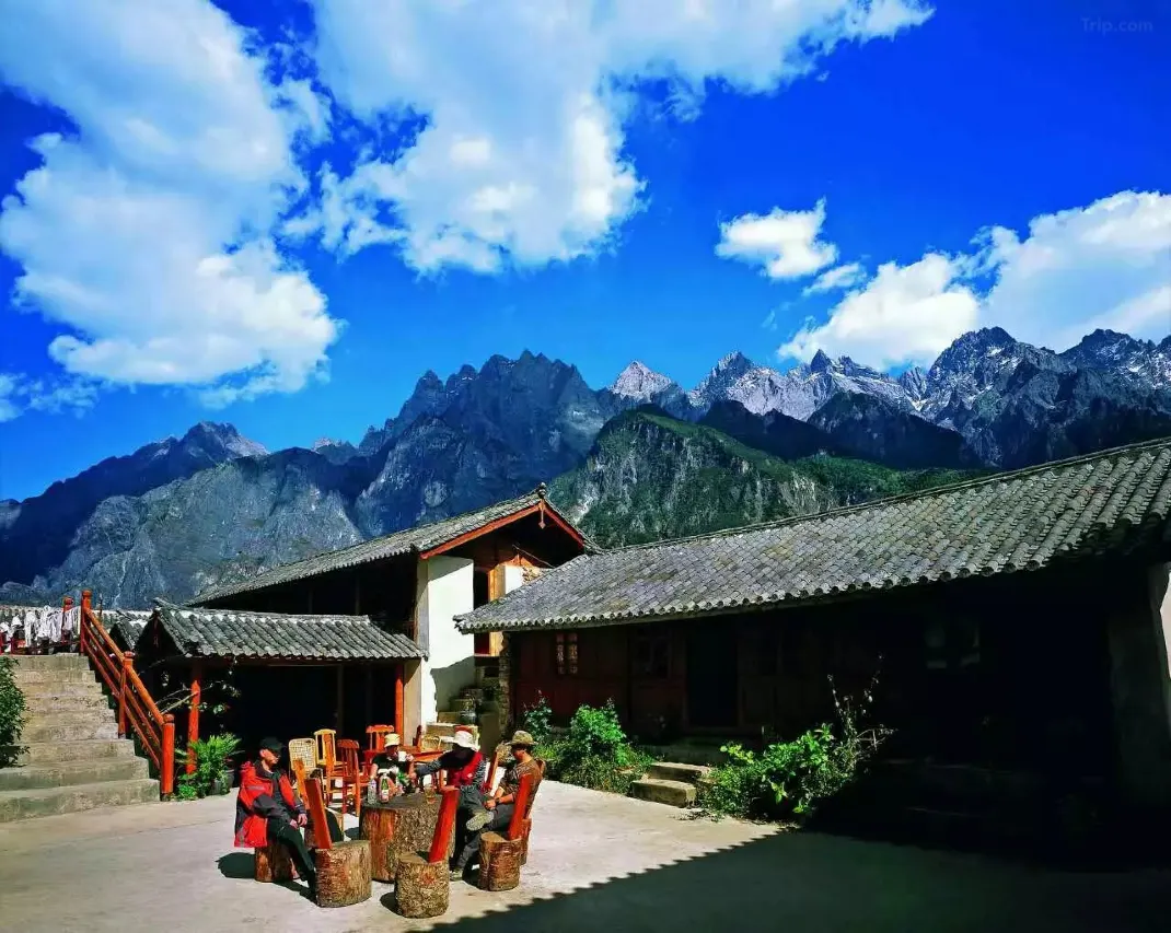호도협 차마객잔 (Tiger Leaping Gorge Tea-Horse Guesthouse)