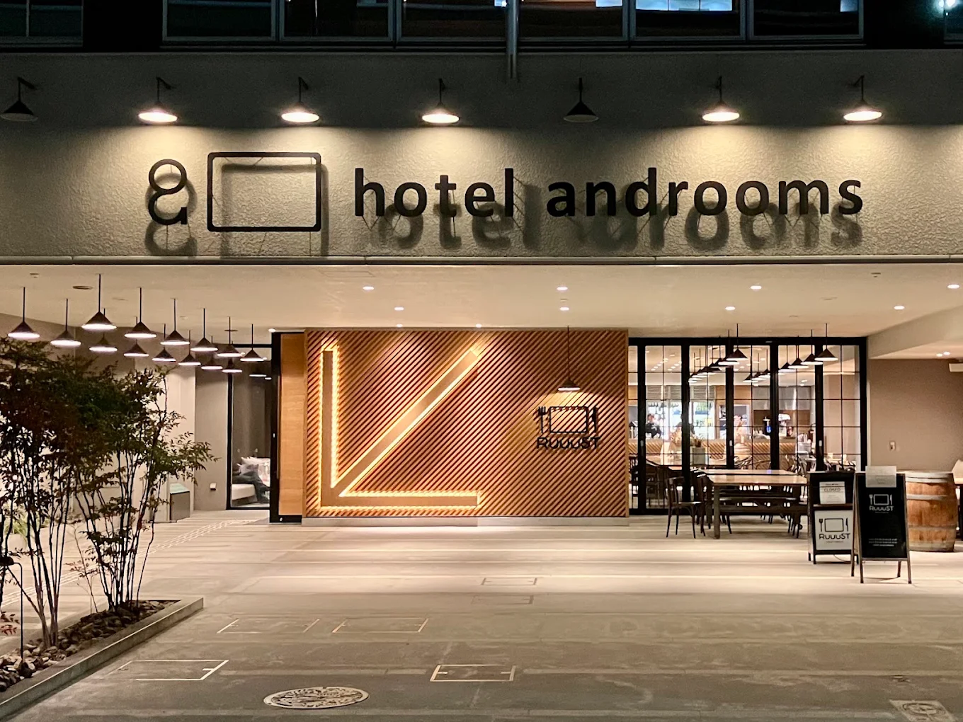 호텔 앤드룸즈 오사카 혼마치 (hotel androoms Osaka Hommachi)